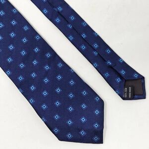 TATTERSALL LONDON SILK TIE BLUE GEOMETRIC SQUARES SATIN LUXURY 3" X 59"